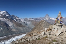 pohled na Gornergrat a Matterhorn z cesty na Hoht�lli