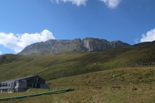 pohled na h�eben Erlebniswelt Aletsch - Eggishorn zespodu od vesnice Fiescheralp
