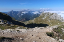 v�hled nad sedlem Mangart (2200 m.n.m.) - pohled SZ sm�rem do Slovinska
